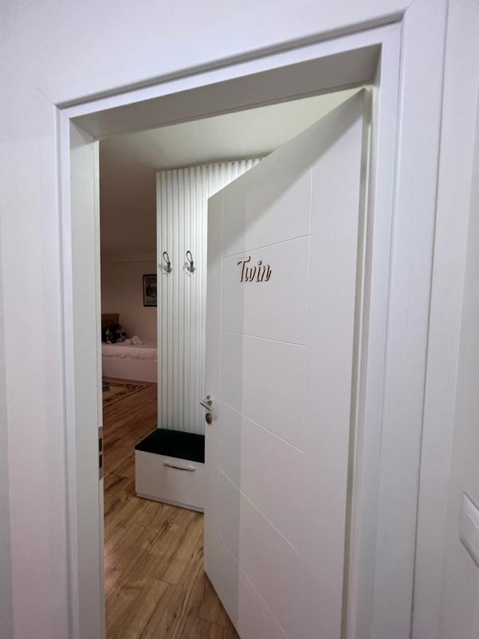 Grand Park & Bllok Area Rooms Tirana Exterior foto